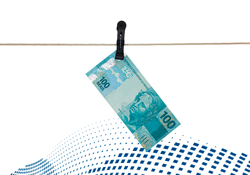 Nota de cem reais pendurada no varal